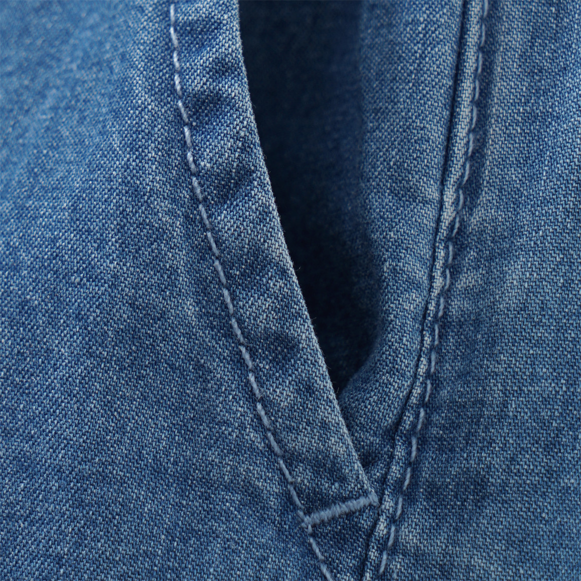 Mädchen Shorts aus leichtem Denim