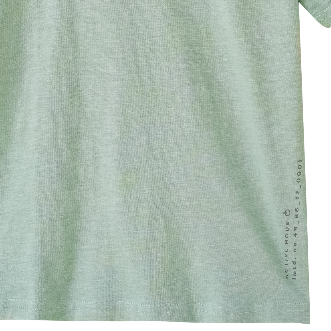 Jungen T-Shirt mit gummiertem Schriftzug