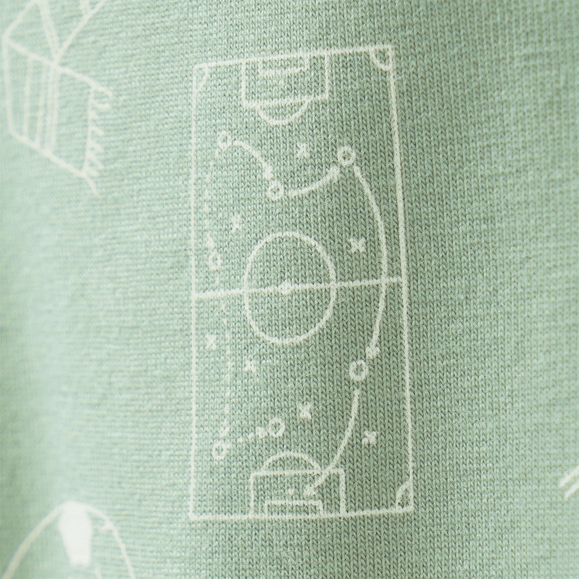 2 Jungen Unterhemden mit Fußball-Motiven