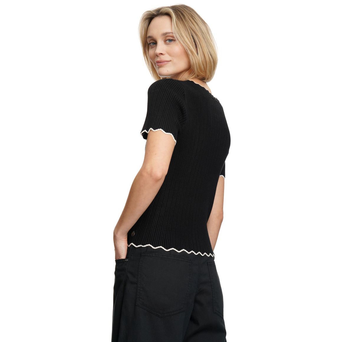 Gebreid damesshirt met golvende rand