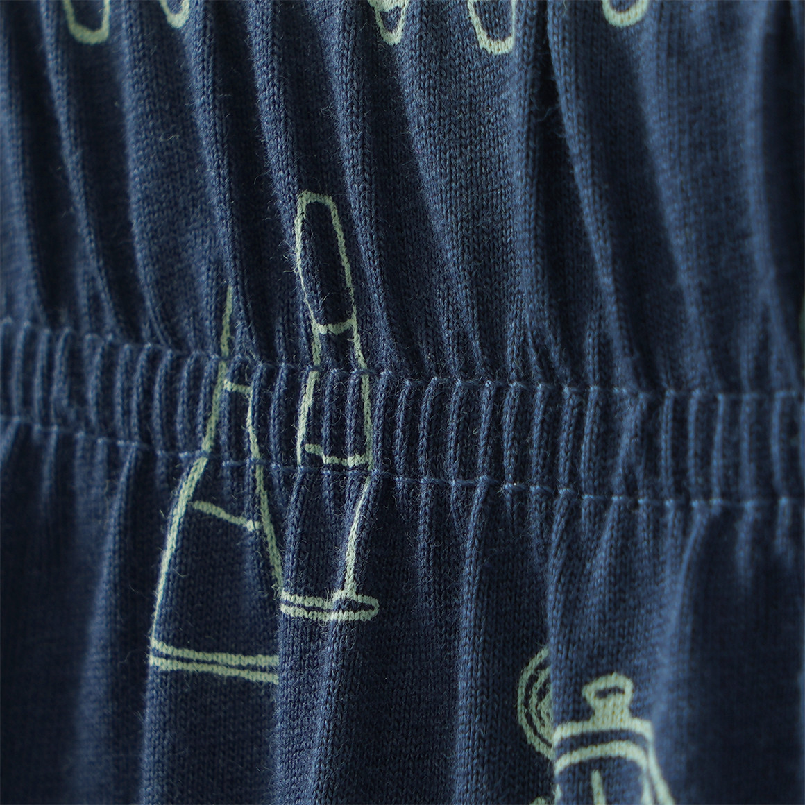 Jungen Shorty mit Fußball-Motiven