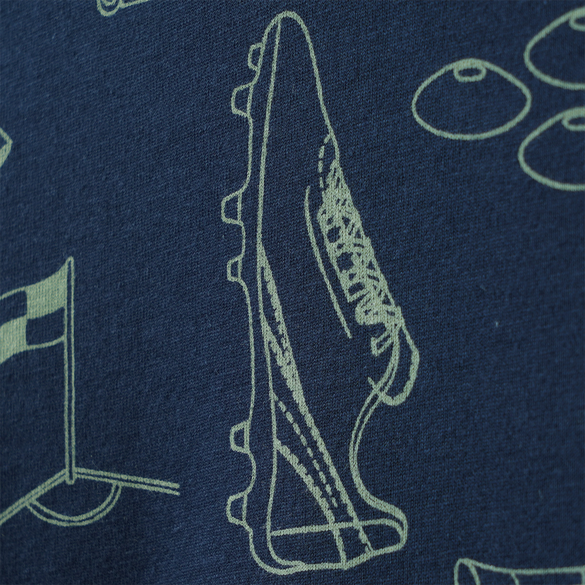 Jungen Shorty mit Fußball-Motiven