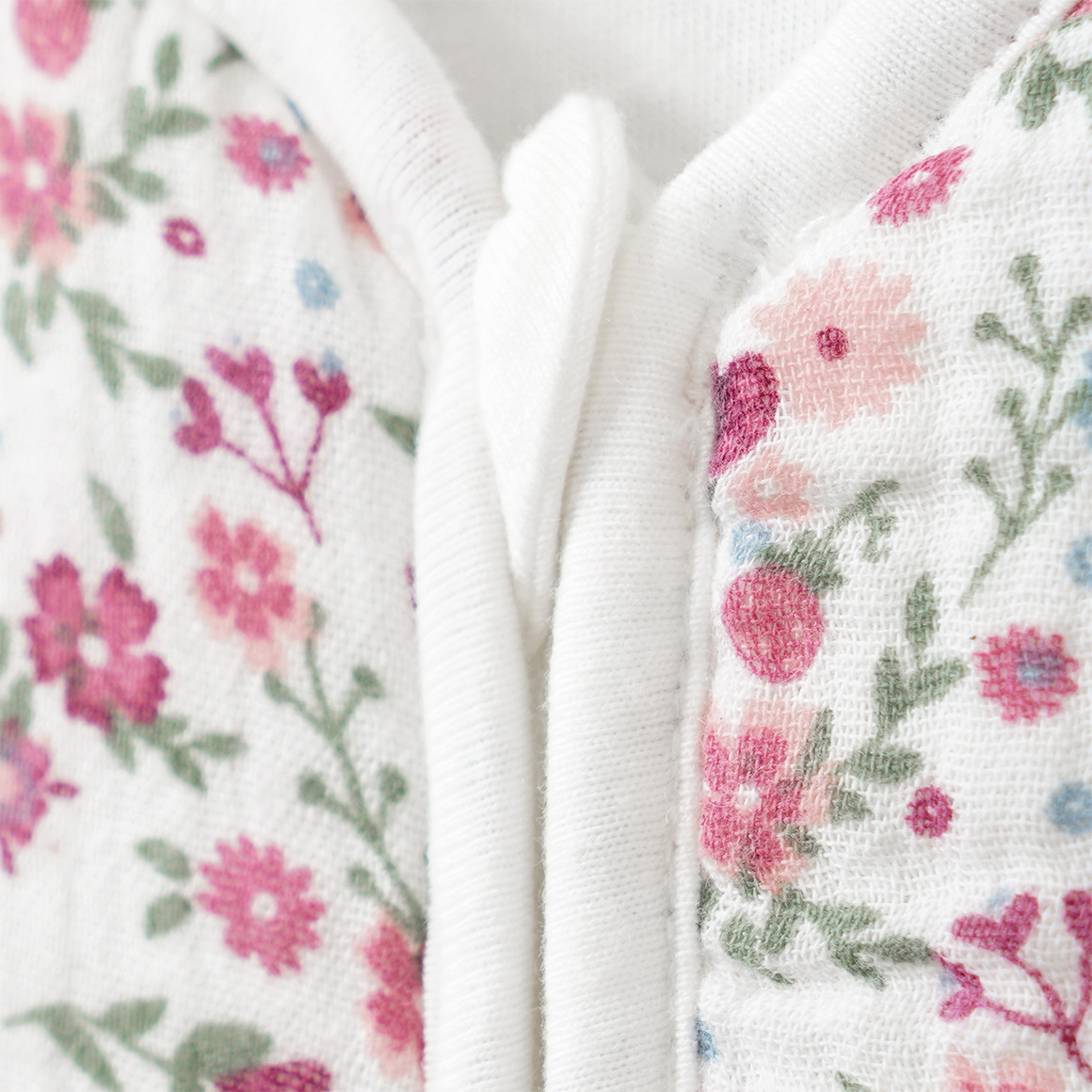 Baby Musselin-Schlafsack mit Blümchen