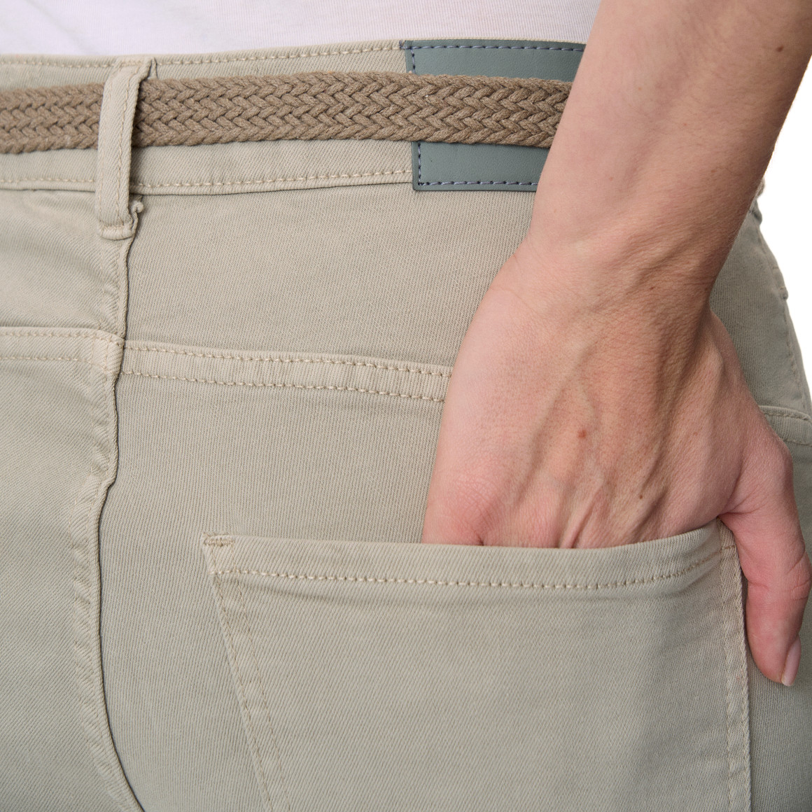 Damen Capri-Jeans mit Gürtel