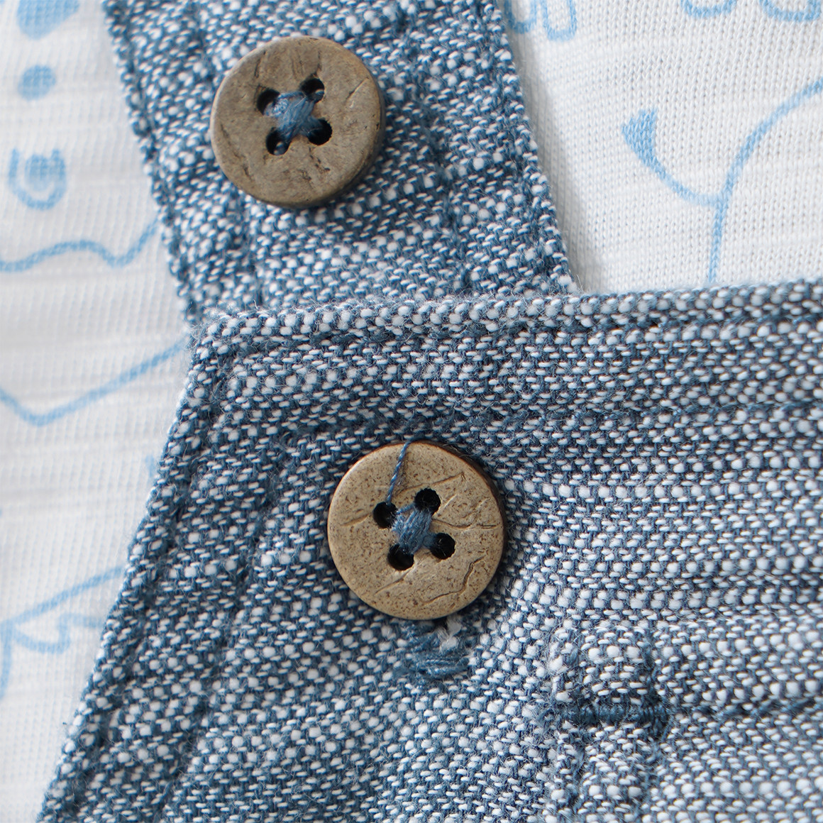 Newborn Set mit Latzshorts und T-Shirt