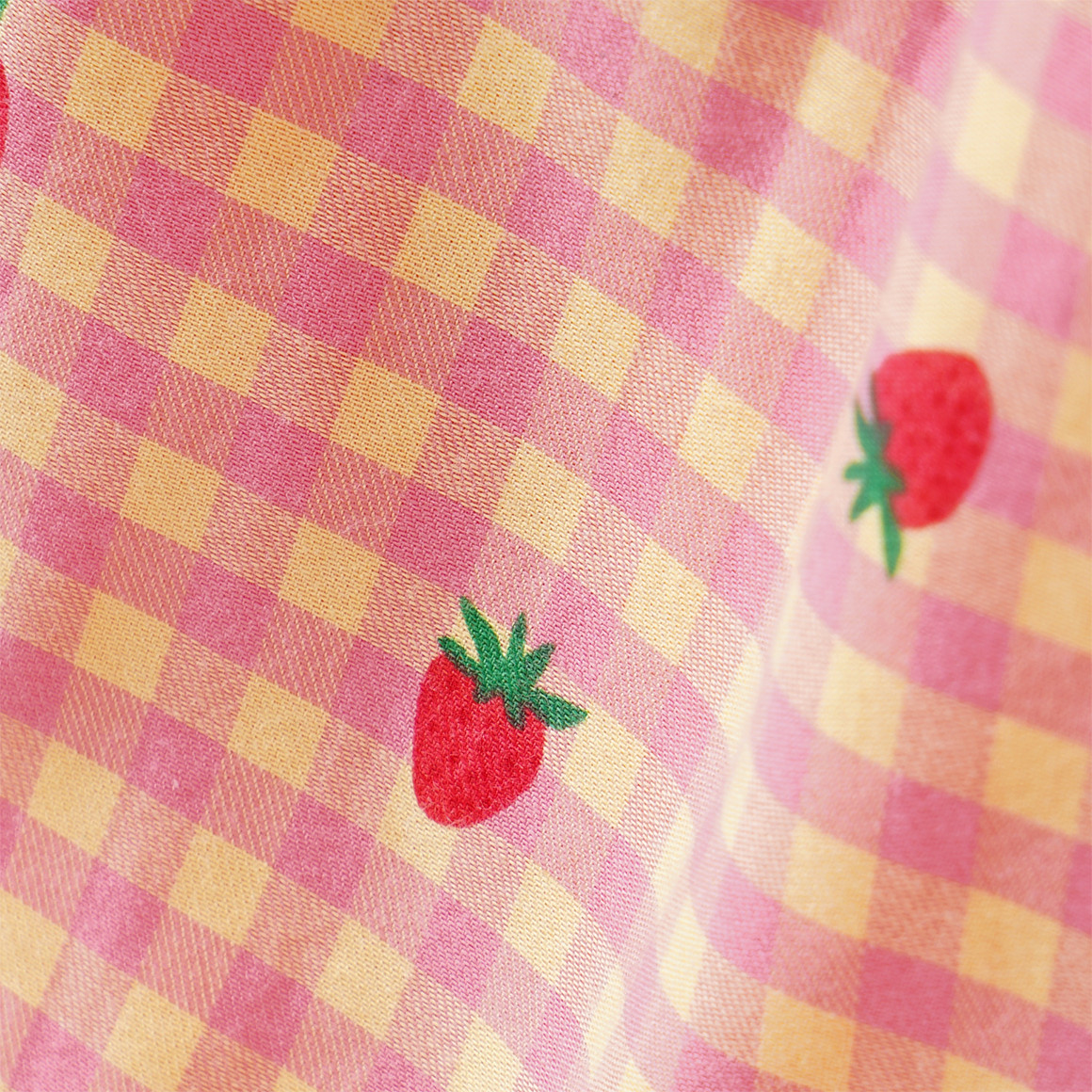 Mädchen Shorts mit Erdbeer-Print