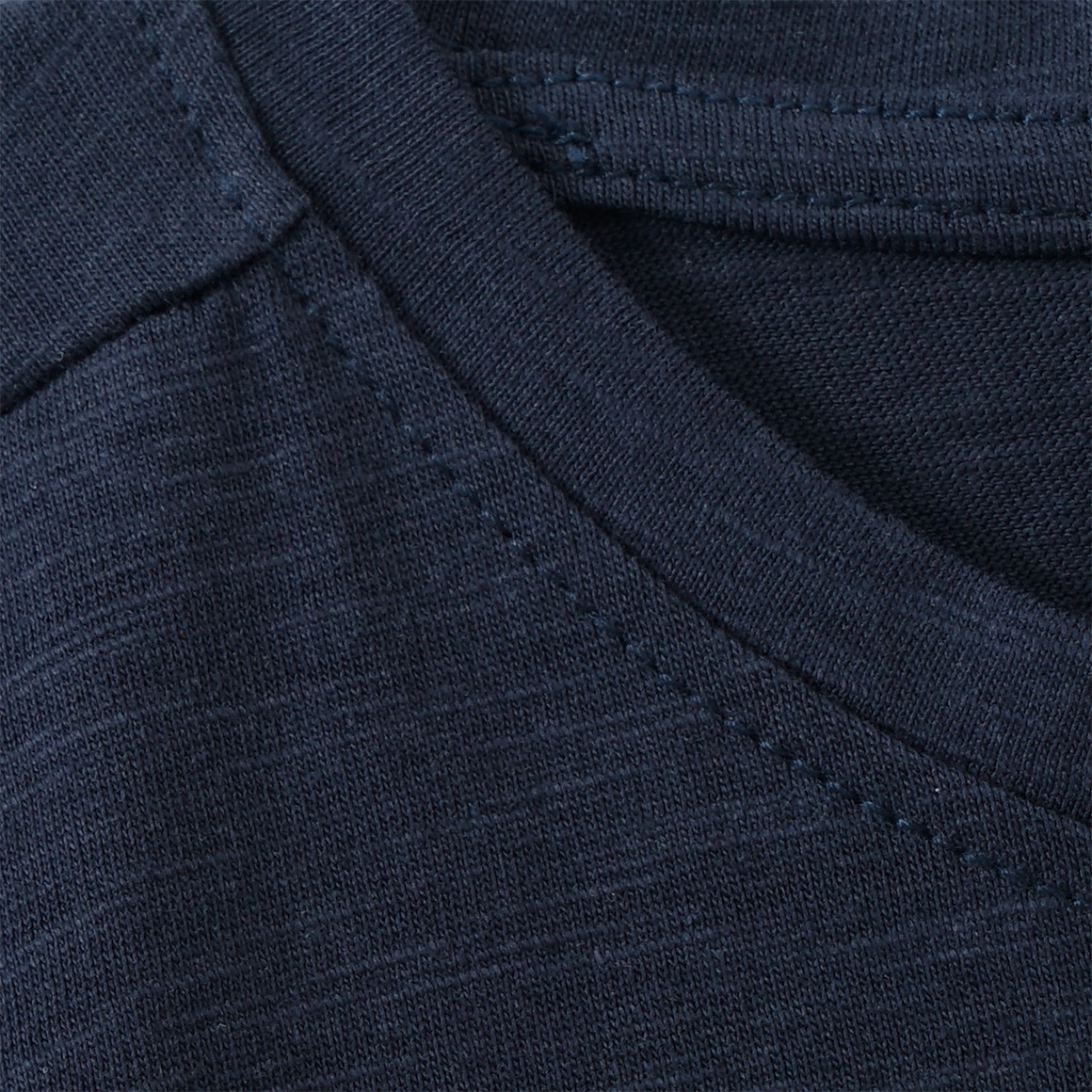 Mädchen T-Shirt mit Herz-Tasche