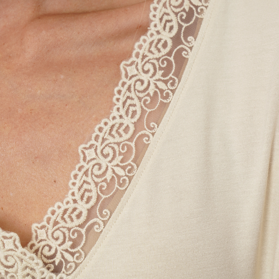 Damen T-Shirt mit Spitze