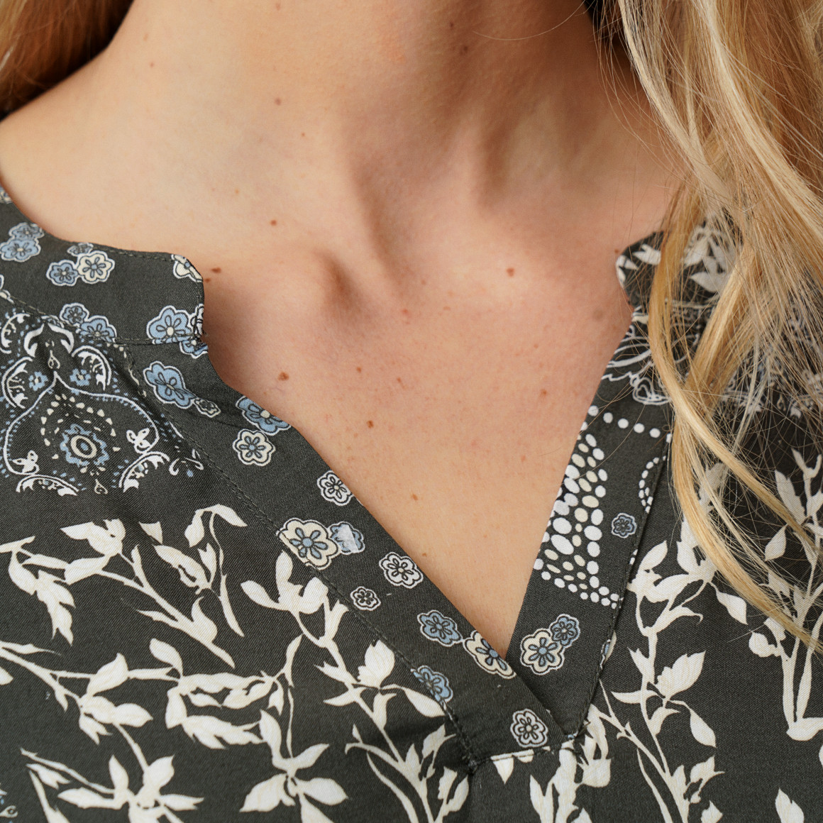 Damen Kleid mit Allover-Muster