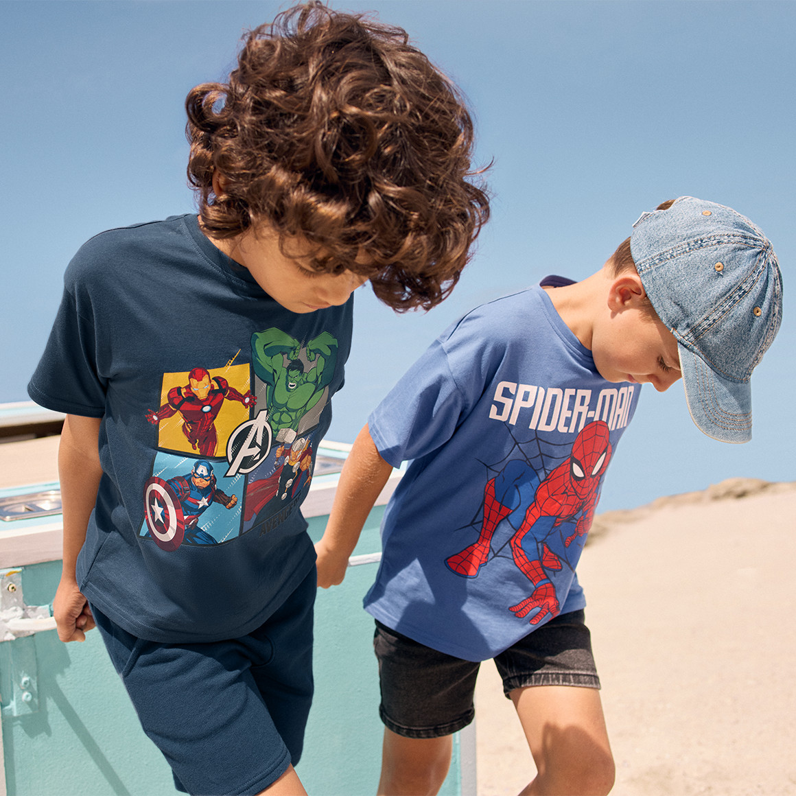 MARVEL Avengers Set mit T-Shirt und Shorts