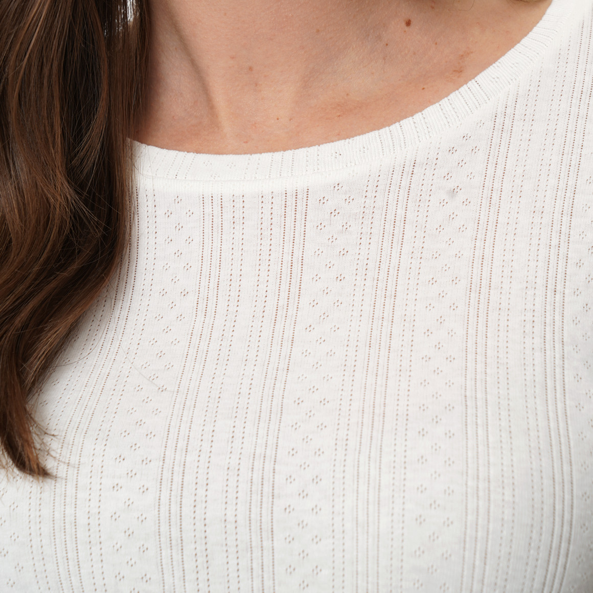 Dames T-shirt met ajourpatroon