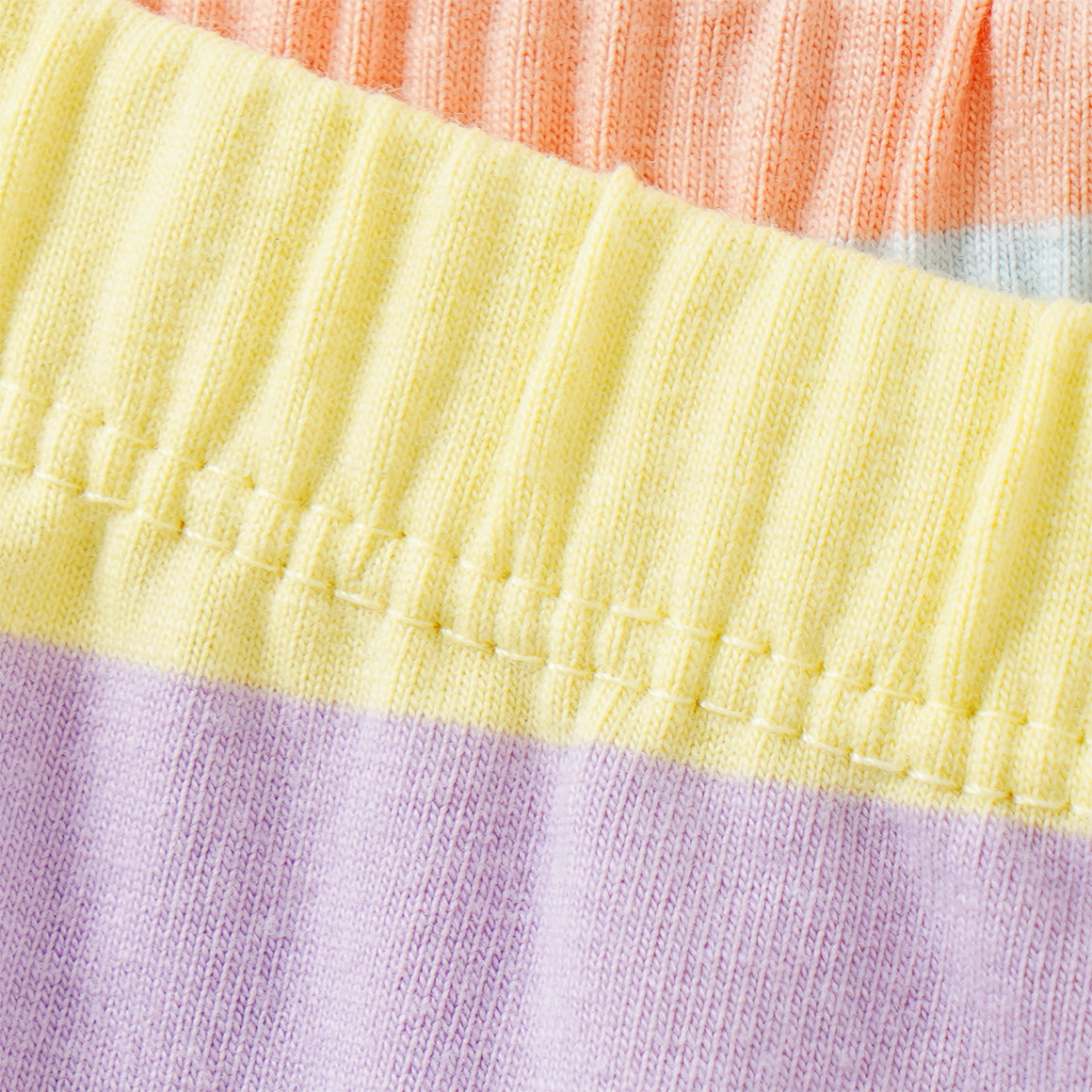 Baby Capri-Leggings mit Allover-Print