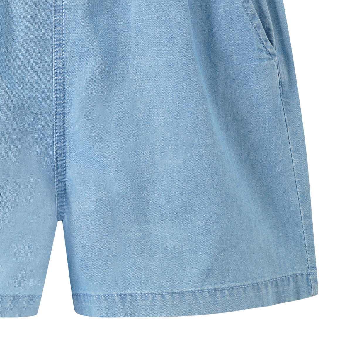 Mädchen Shorts aus leichtem Denim