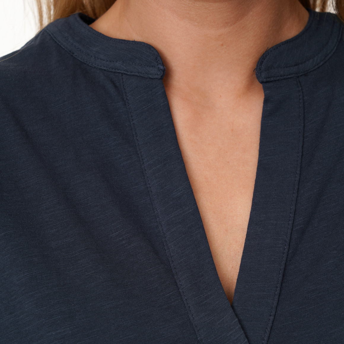 Dames-T-shirt met V-hals