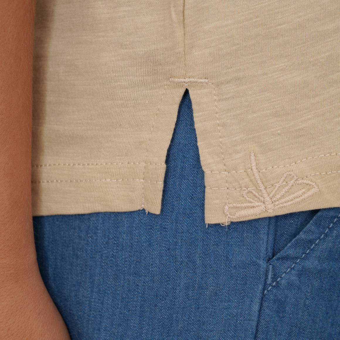 Dames-T-shirt met borduursel