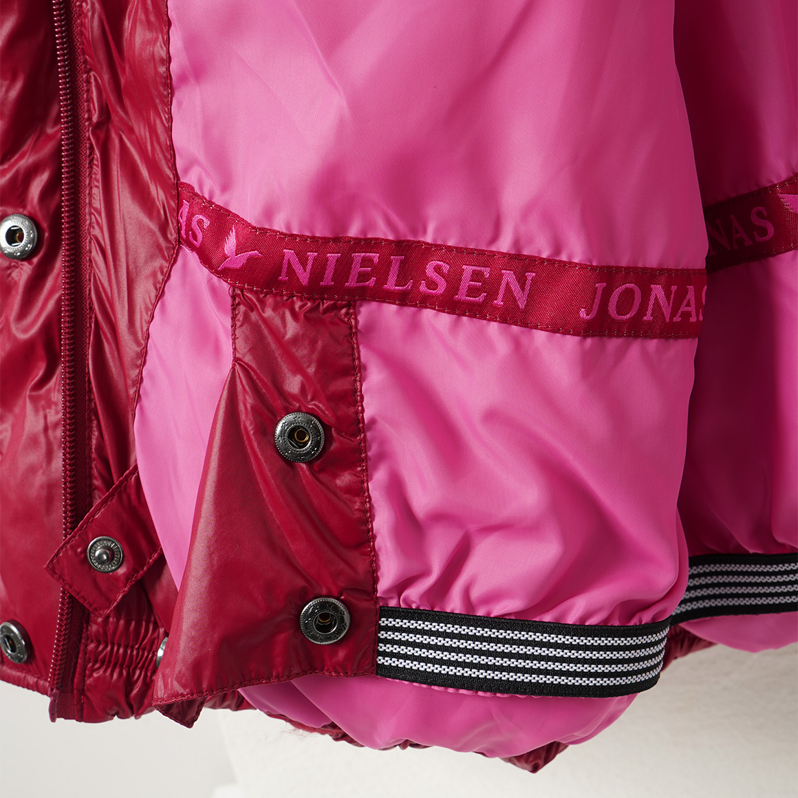 Winterjas voor meisjes met een glanzende look