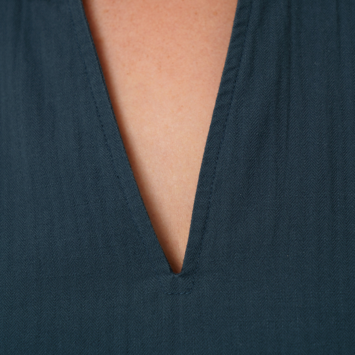 Damen Blusentop mit V-Ausschnitt