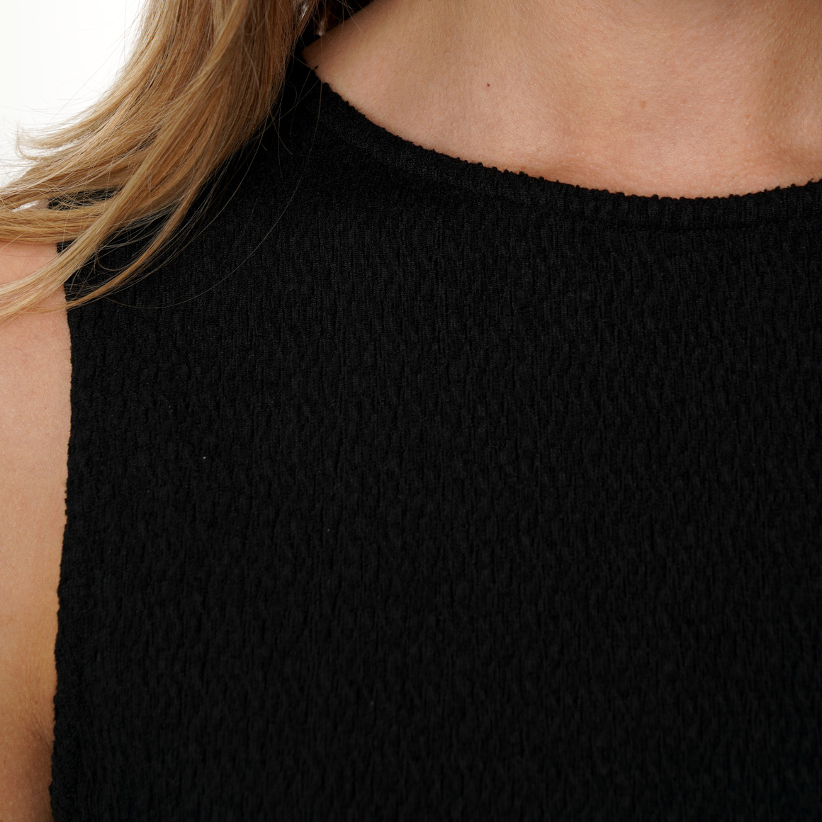 Damen Top in Crepp-Optik