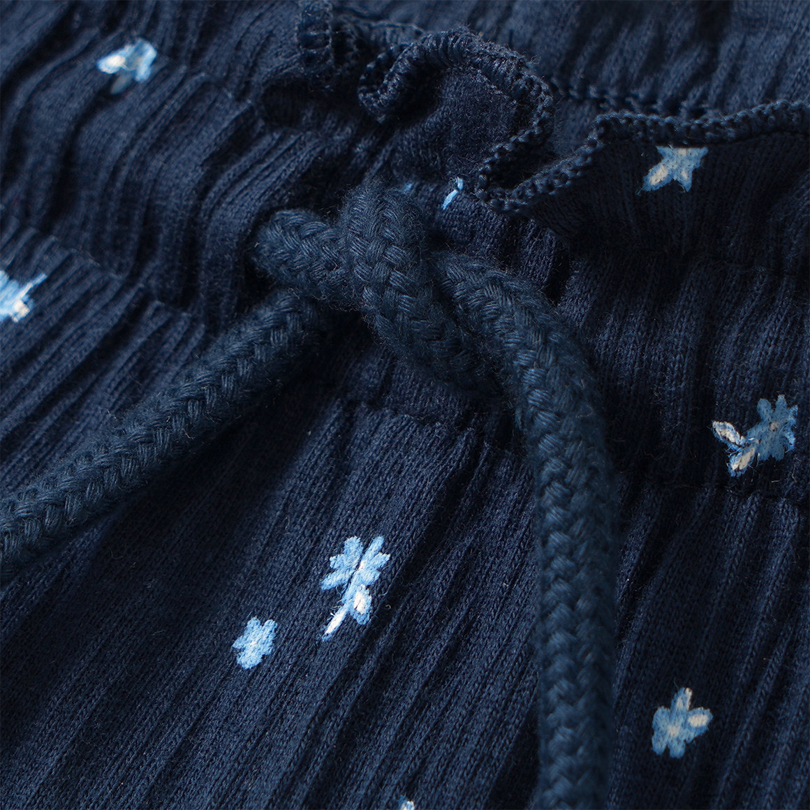 Baby Shorts in Crepp-Optik