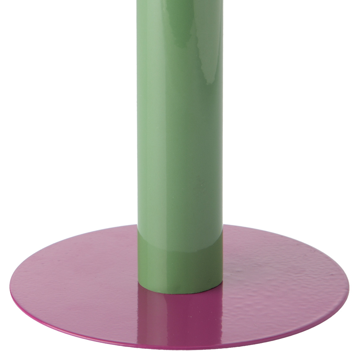 Kleiner Kerzenhalter mit Standfuß