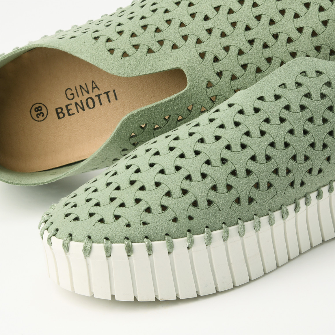Damen Slipper mit Lochmuster