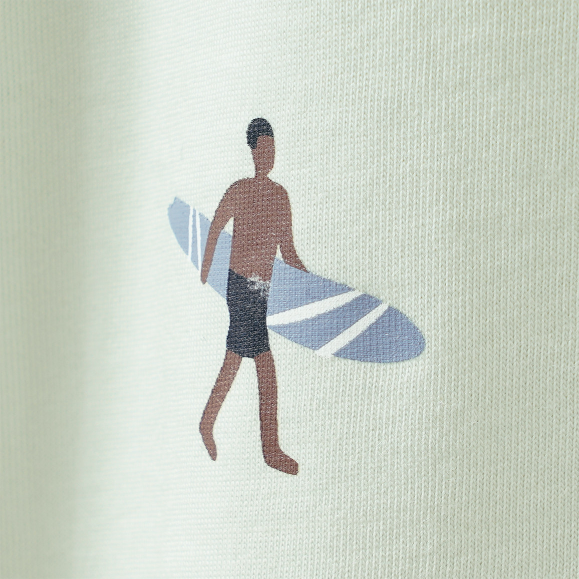 Jungen Shorty mit Surf-Motiv