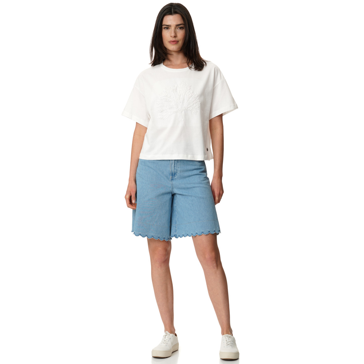Damen T-Shirt mit Applikationen