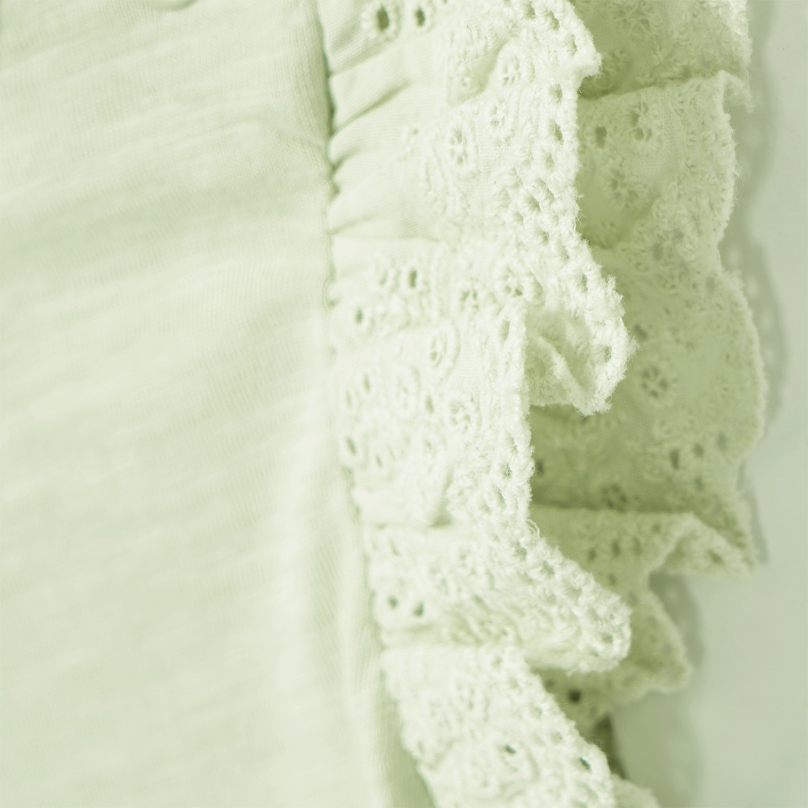 Baby T-Shirt mit Lochstickerei