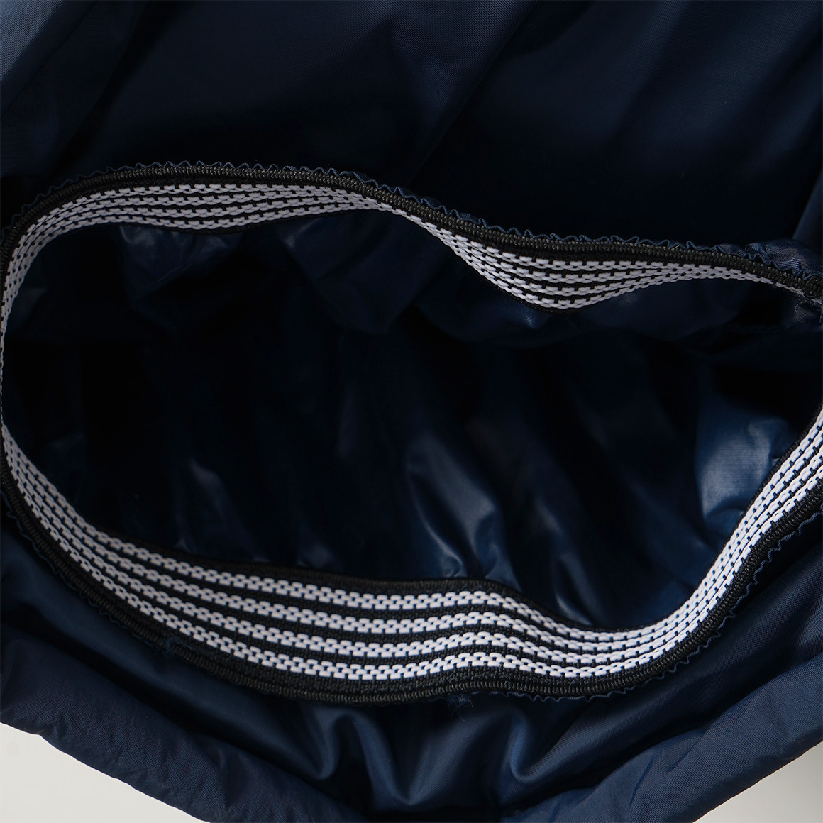 Jungen Schneehose mit elastischen Trägern