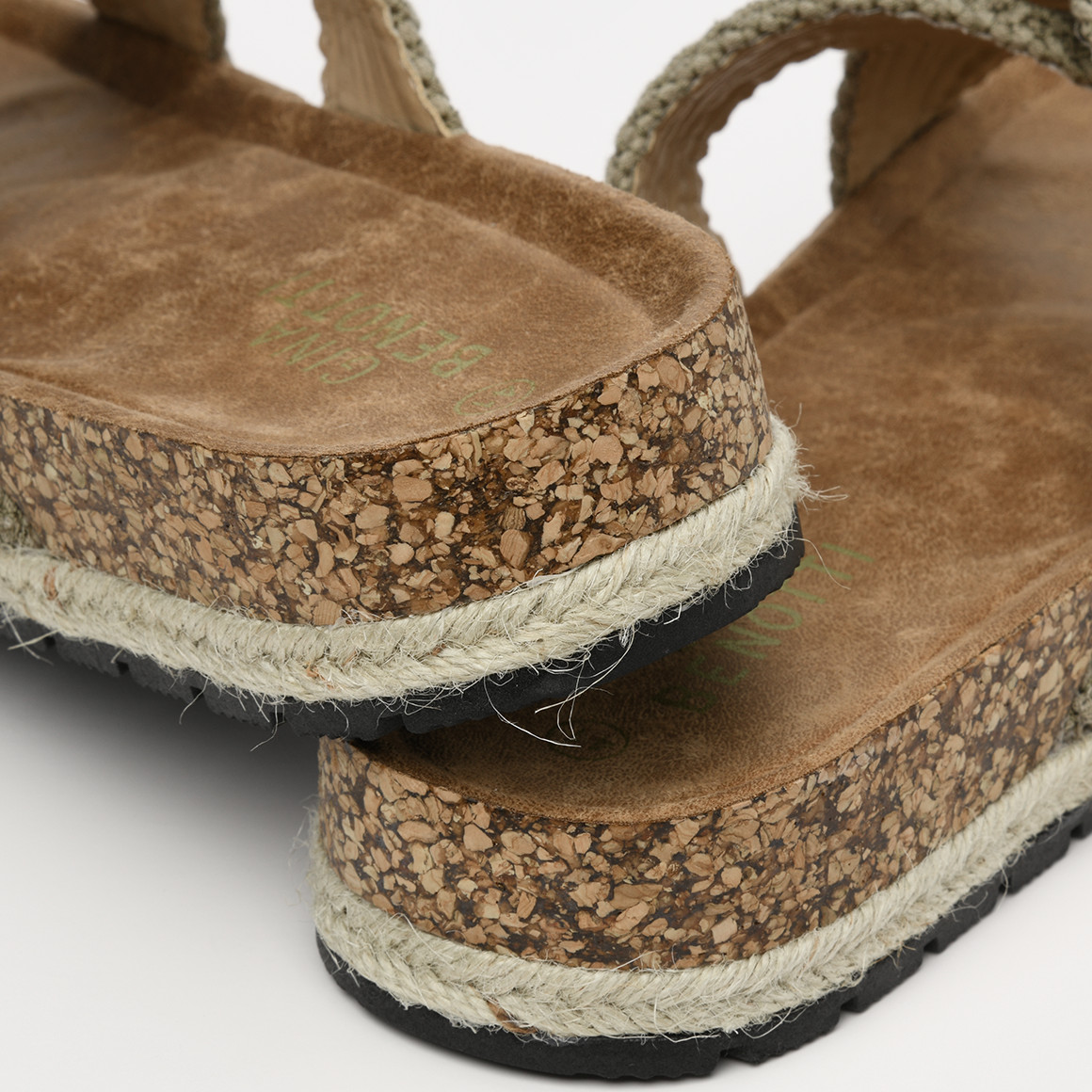 Damen Sandalen mit überkreuzten Riemen