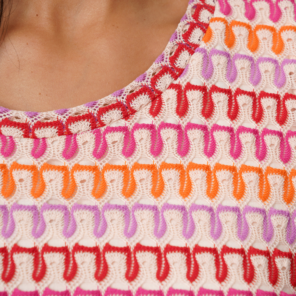 Damen Stricktop in Häkel-Optik