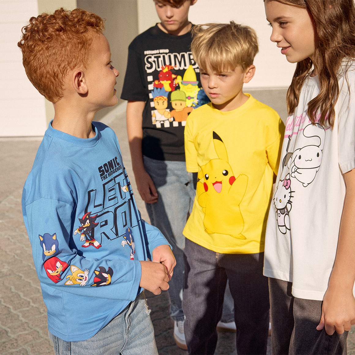 Pokémon T-Shirt mit Front-Print