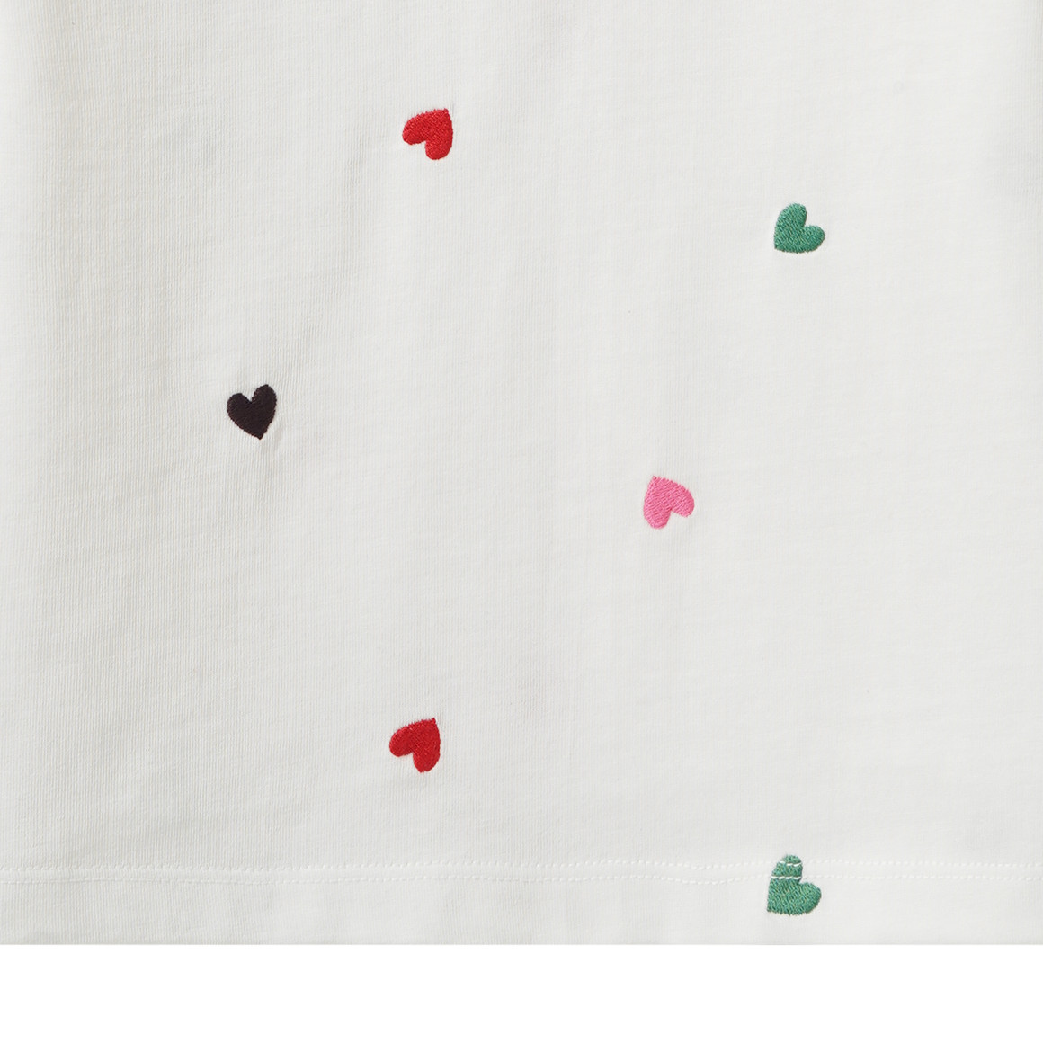Mädchen T-Shirt mit Herz-Stickereien
