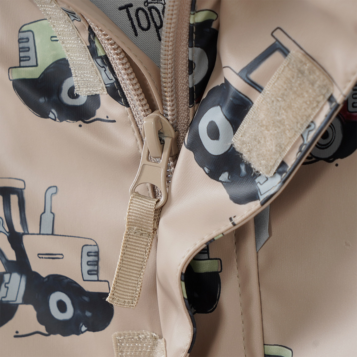 Jungen Regenjacke mit Traktor-Allover