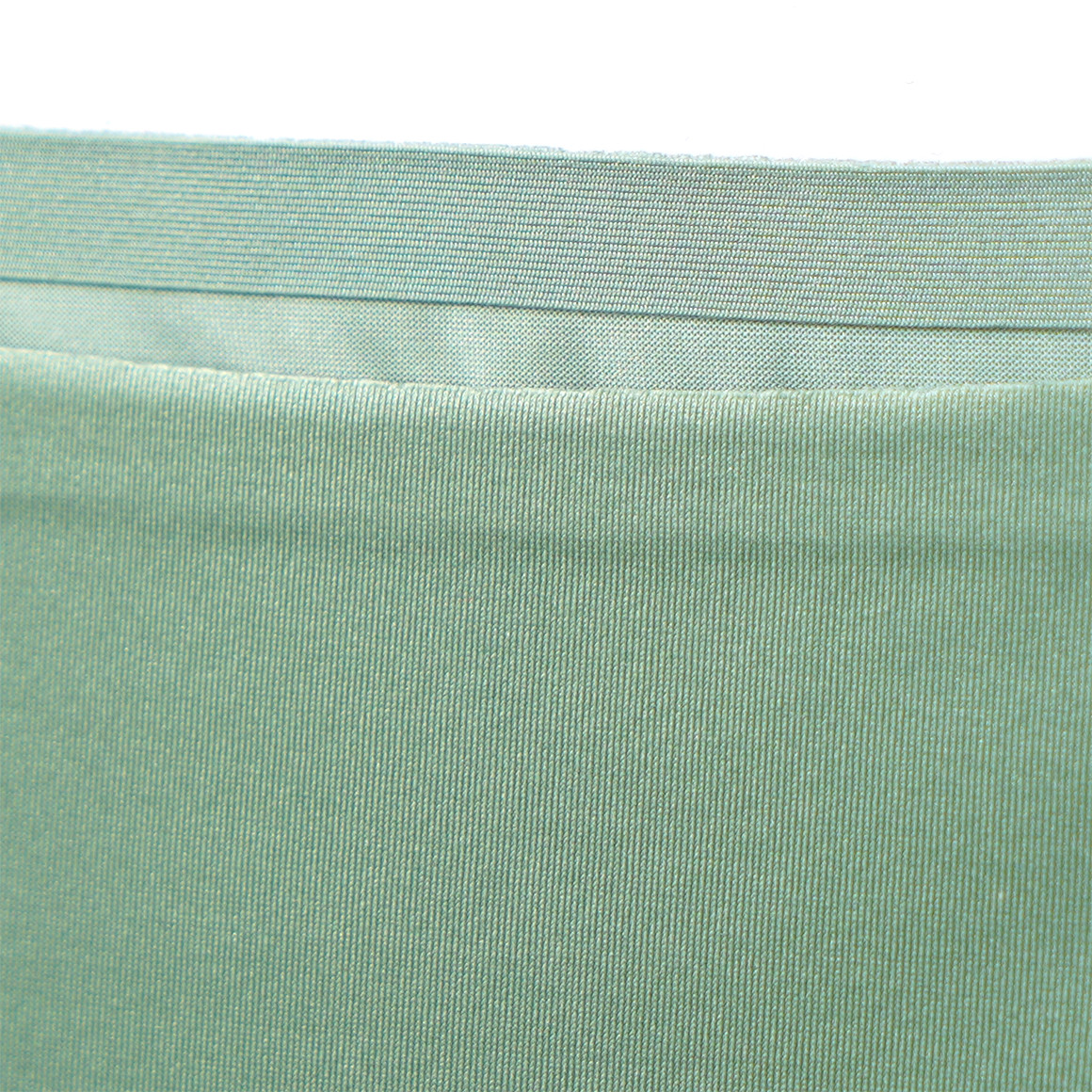Damen String im Basic-Look