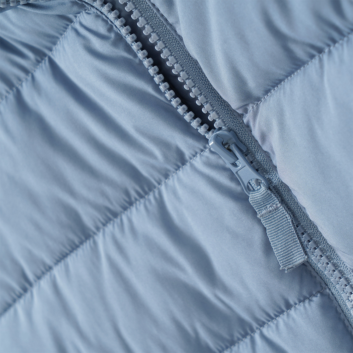 Jungen Steppjacke mit abnehmbarer Kapuze