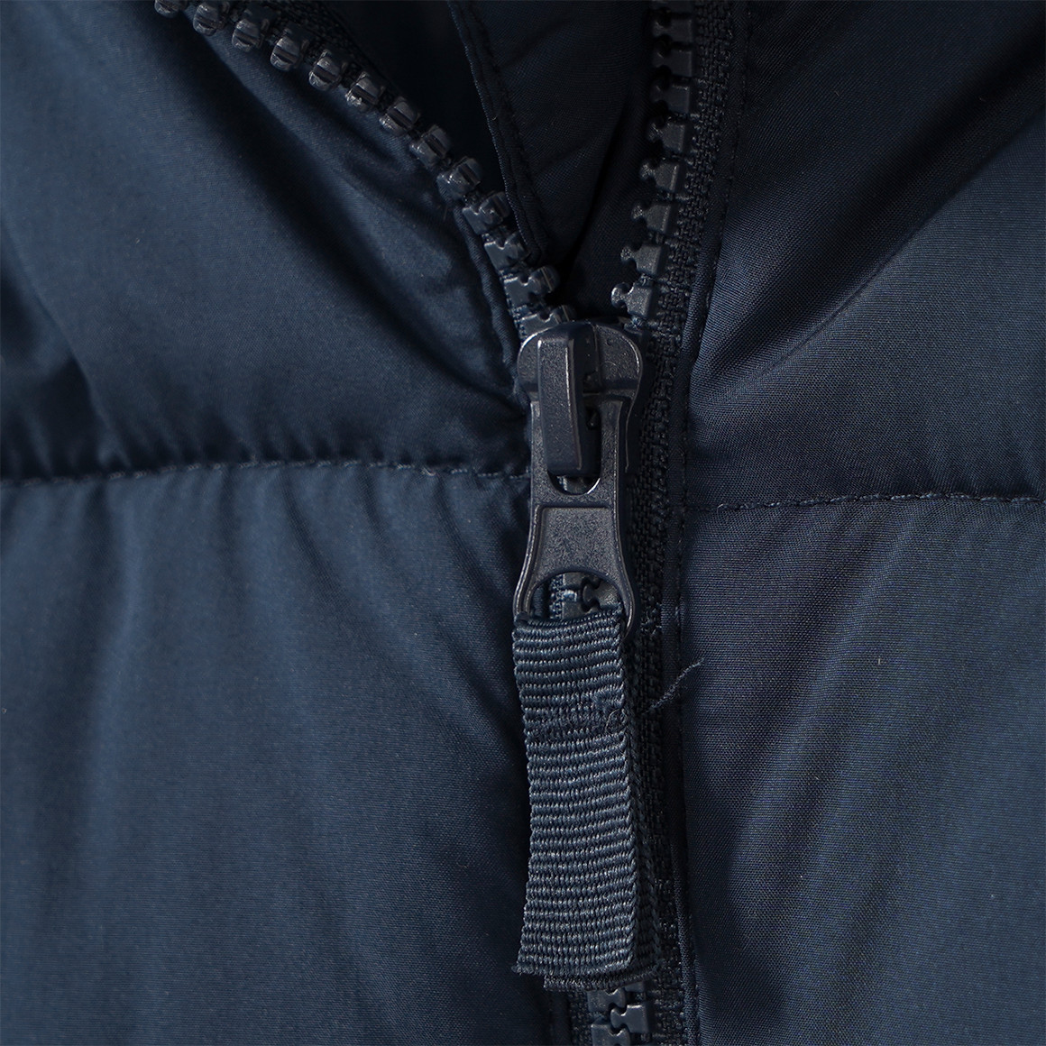 Jungen Steppjacke mit abnehmbarer Kapuze