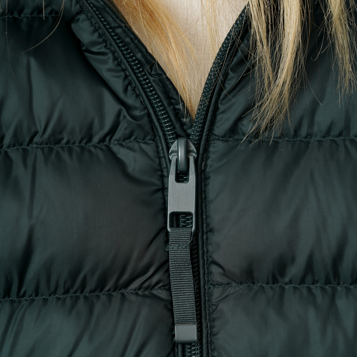 Damen Soft-Daunenjacke mit Kapuze