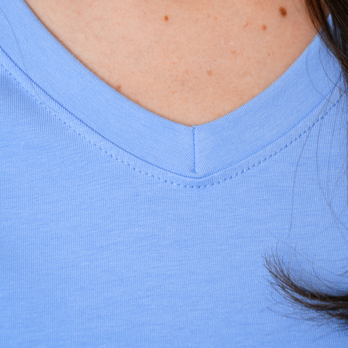 Damen T-Shirt mit V-Ausschnitt