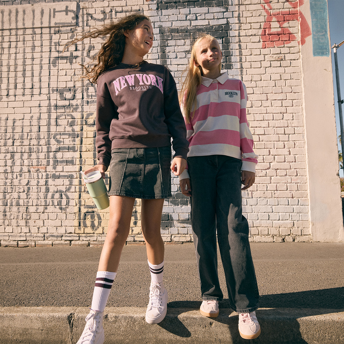 Mädchen Sweatshirt mit Stickerei