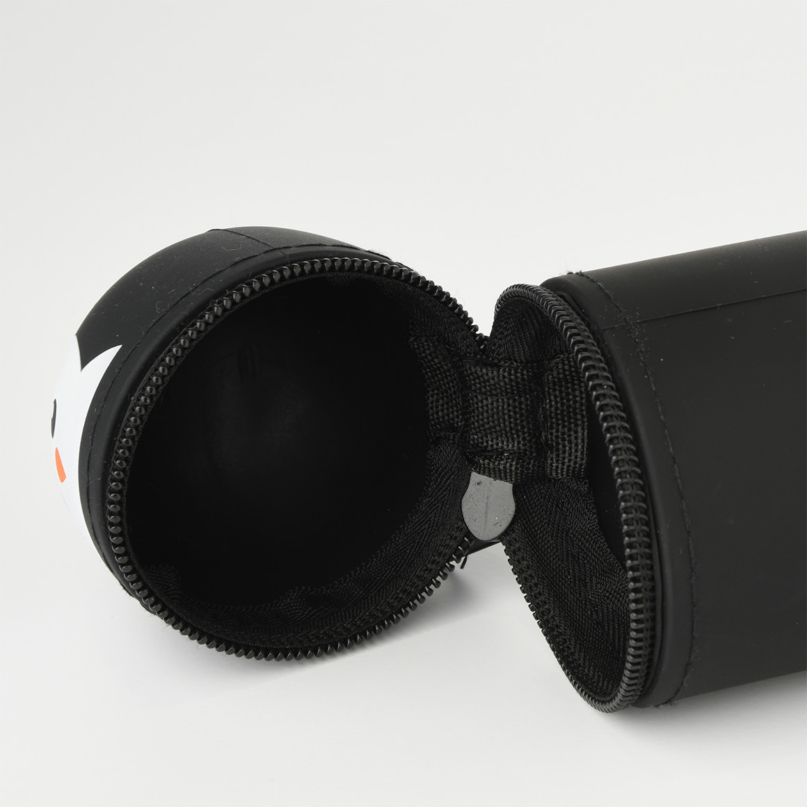 Stifteetui Pinguin aus Silikon