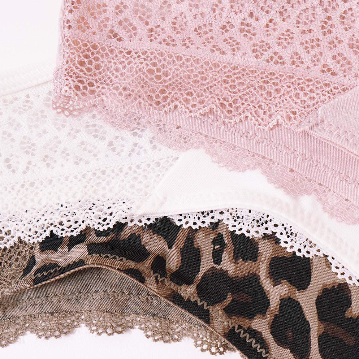 3 strings voor dames in Braziliaanse stijl
