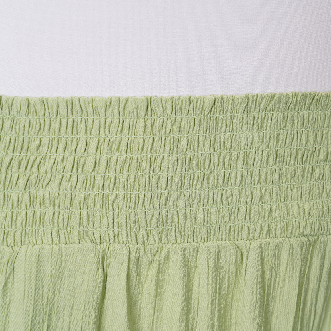 Damesbroek van een viscose-mix
