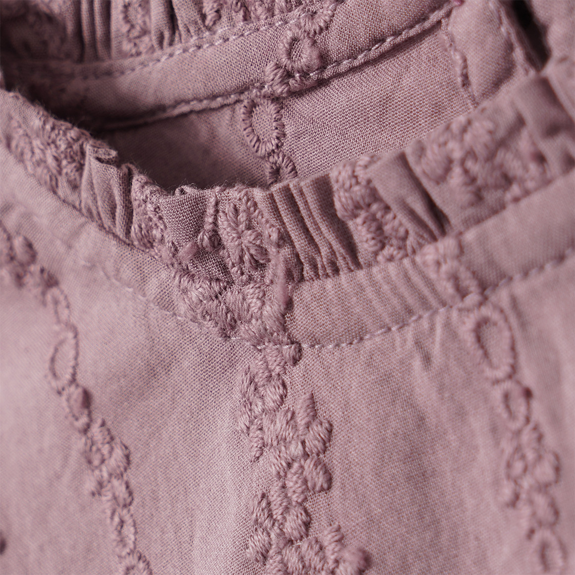 Mädchen Kleid mit Stickerei