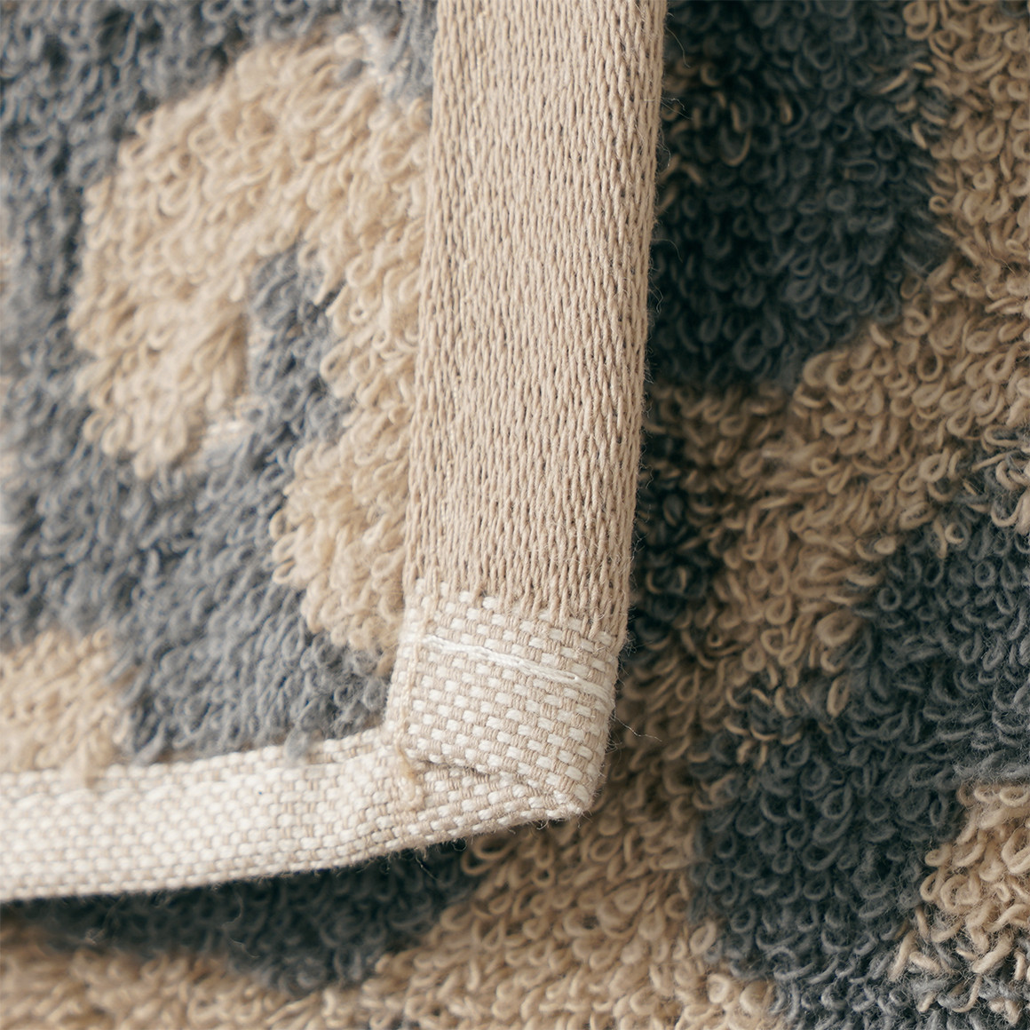 Handdoek met luipaardmotief all-over