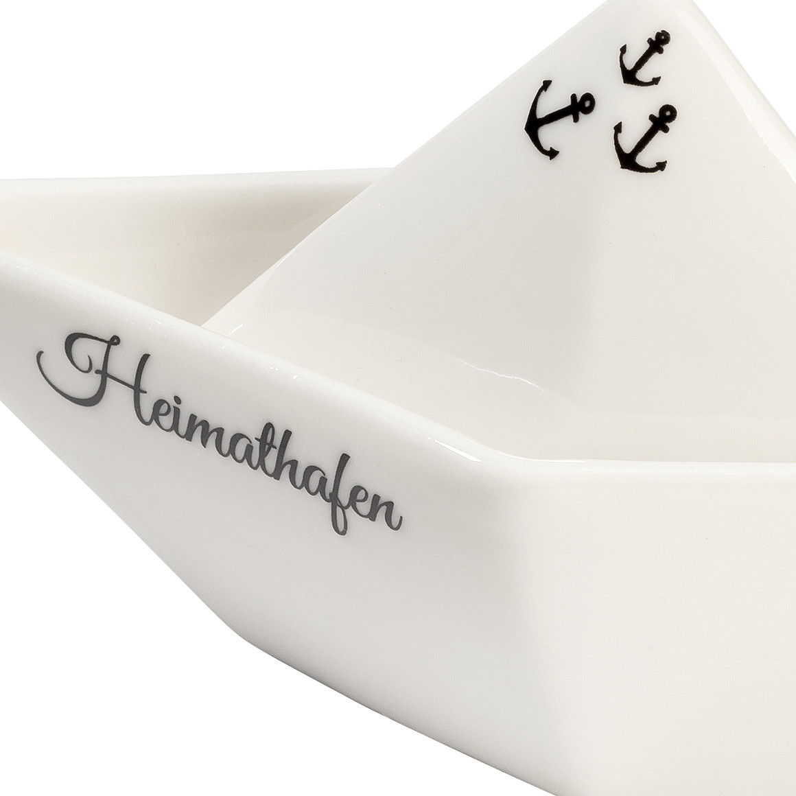 Kleiner Dekoaufsteller in Segelboot-Form