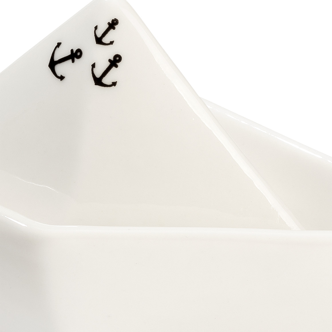 Kleiner Dekoaufsteller in Segelboot-Form