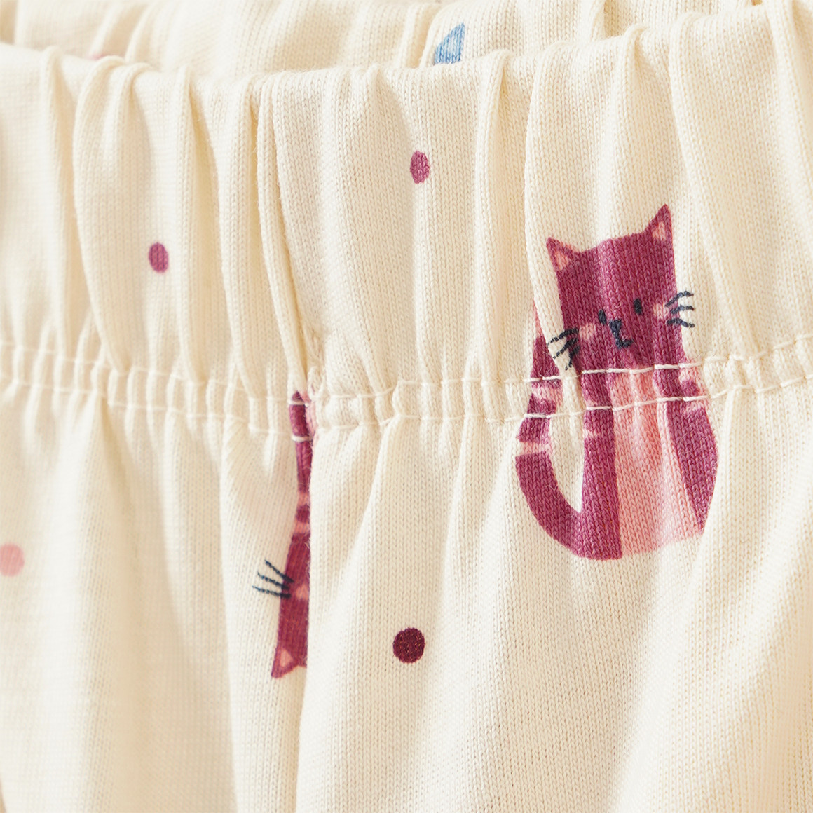 Mädchen Schlafanzug mit Katzen-Motiven