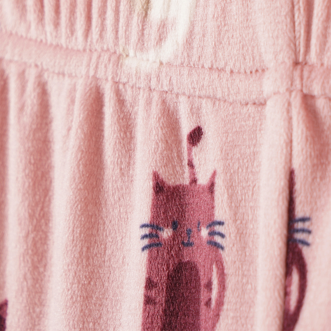 Mädchen Schlafanzug mit Katzen-Motiven