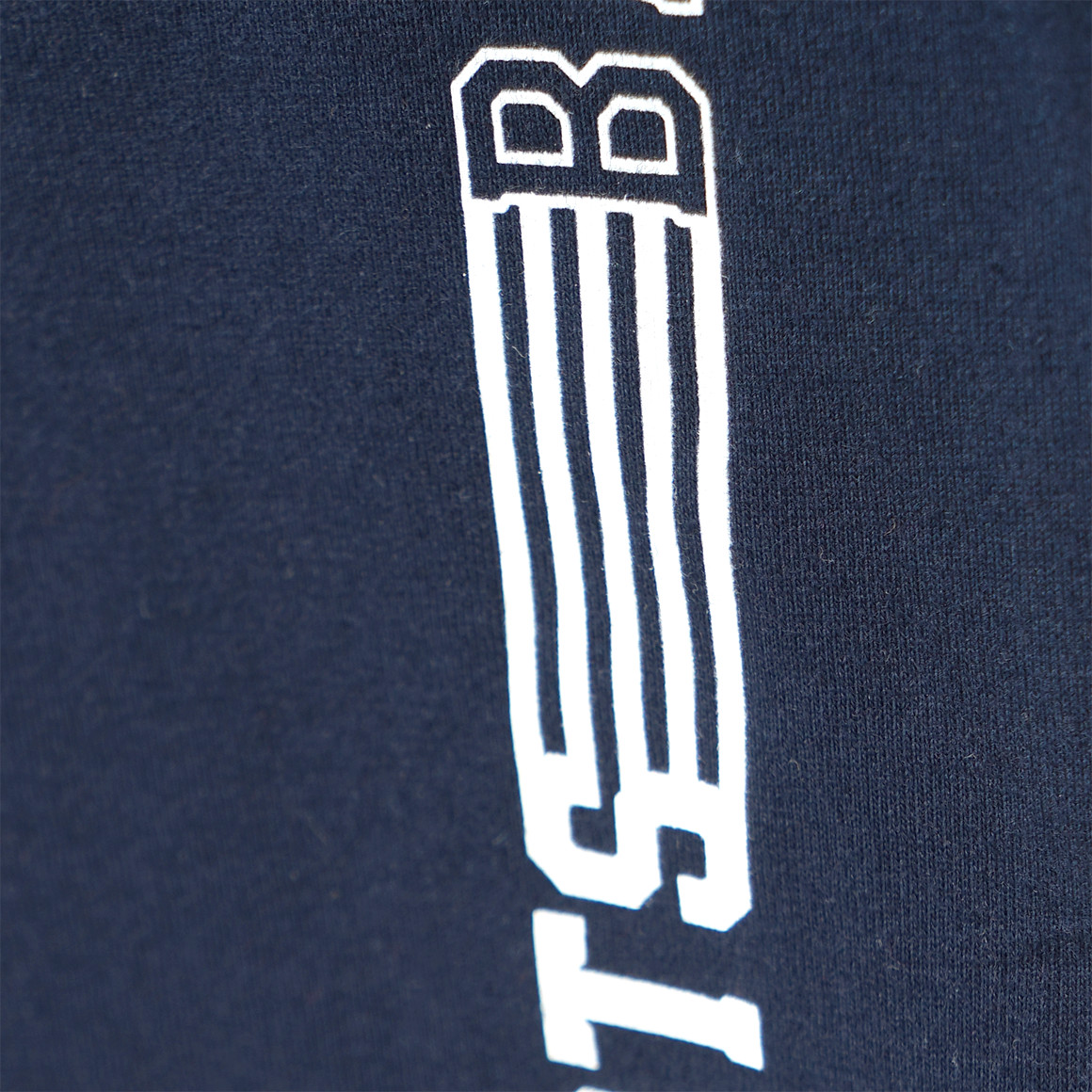 2 Jungen Unterhemden mit Text-Print